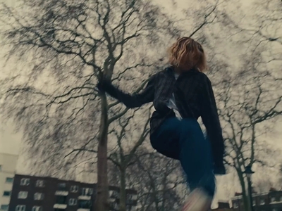 2023-01-17_-_Noel_Gallaghers_High_Flying_Birds_-_Easy_Now_mp40661.jpg