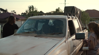 Upright_S01E01_mkv1650.jpg