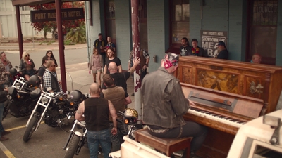 Upright_S01E02_mkv2593.jpg