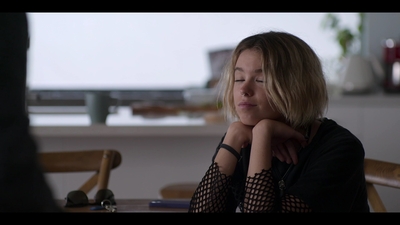 Upright_S02E01_mkv1503.jpg