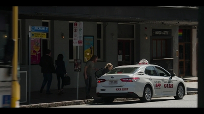 Upright_S02E02_mkv2175.jpg