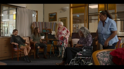 Upright_S02E02_mkv2230.jpg