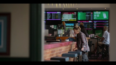 Upright_S02E03_mkv3915.jpg