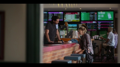 Upright_S02E03_mkv3917.jpg