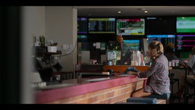 Upright_S02E03_mkv3942.jpg