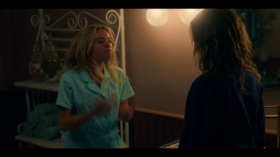 Sirens_S01E02_mkv3540.jpg