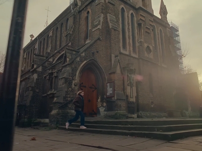 2023-01-17_-_Noel_Gallaghers_High_Flying_Birds_-_Easy_Now_mp40355.jpg