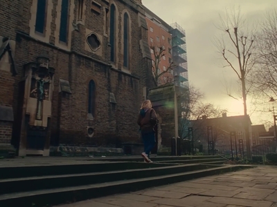 2023-01-17_-_Noel_Gallaghers_High_Flying_Birds_-_Easy_Now_mp40362.jpg