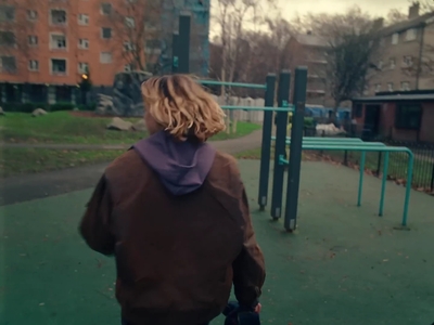 2023-01-17_-_Noel_Gallaghers_High_Flying_Birds_-_Easy_Now_mp40425.jpg
