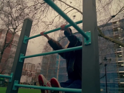2023-01-17_-_Noel_Gallaghers_High_Flying_Birds_-_Easy_Now_mp40433.jpg