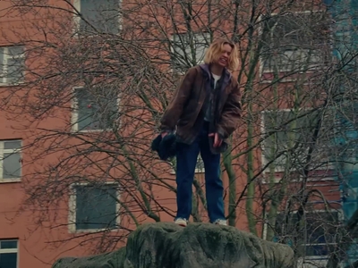 2023-01-17_-_Noel_Gallaghers_High_Flying_Birds_-_Easy_Now_mp40493.jpg