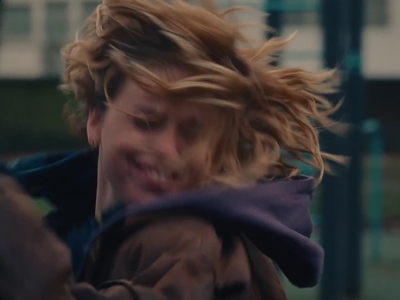 2023-01-17_-_Noel_Gallaghers_High_Flying_Birds_-_Easy_Now_mp40550.jpg