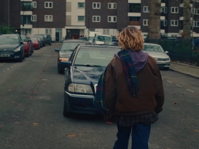 2023-01-17_-_Noel_Gallaghers_High_Flying_Birds_-_Easy_Now_mp40581.jpg