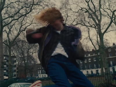 2023-01-17_-_Noel_Gallaghers_High_Flying_Birds_-_Easy_Now_mp40637.jpg