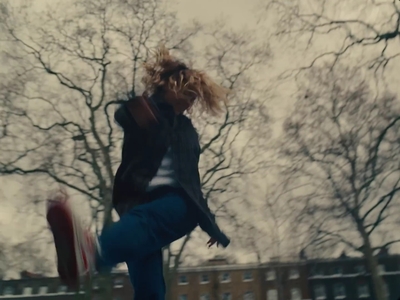 2023-01-17_-_Noel_Gallaghers_High_Flying_Birds_-_Easy_Now_mp40655.jpg