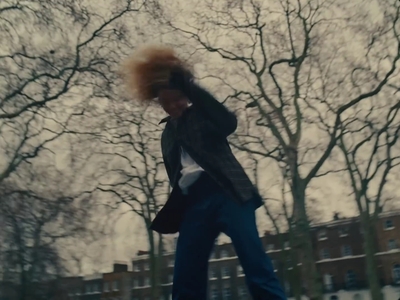 2023-01-17_-_Noel_Gallaghers_High_Flying_Birds_-_Easy_Now_mp40657.jpg