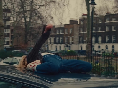 2023-01-17_-_Noel_Gallaghers_High_Flying_Birds_-_Easy_Now_mp40674.jpg