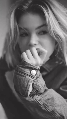 2022-12-22_-_Calvin_Klein_mp40026.jpg