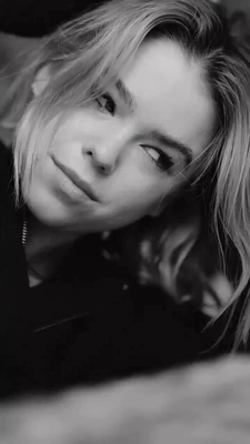 2022-12-22_-_Calvin_Klein_mp40028.jpg