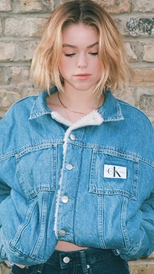 2022-12-22_-_Calvin_Klein_mp40059.jpg